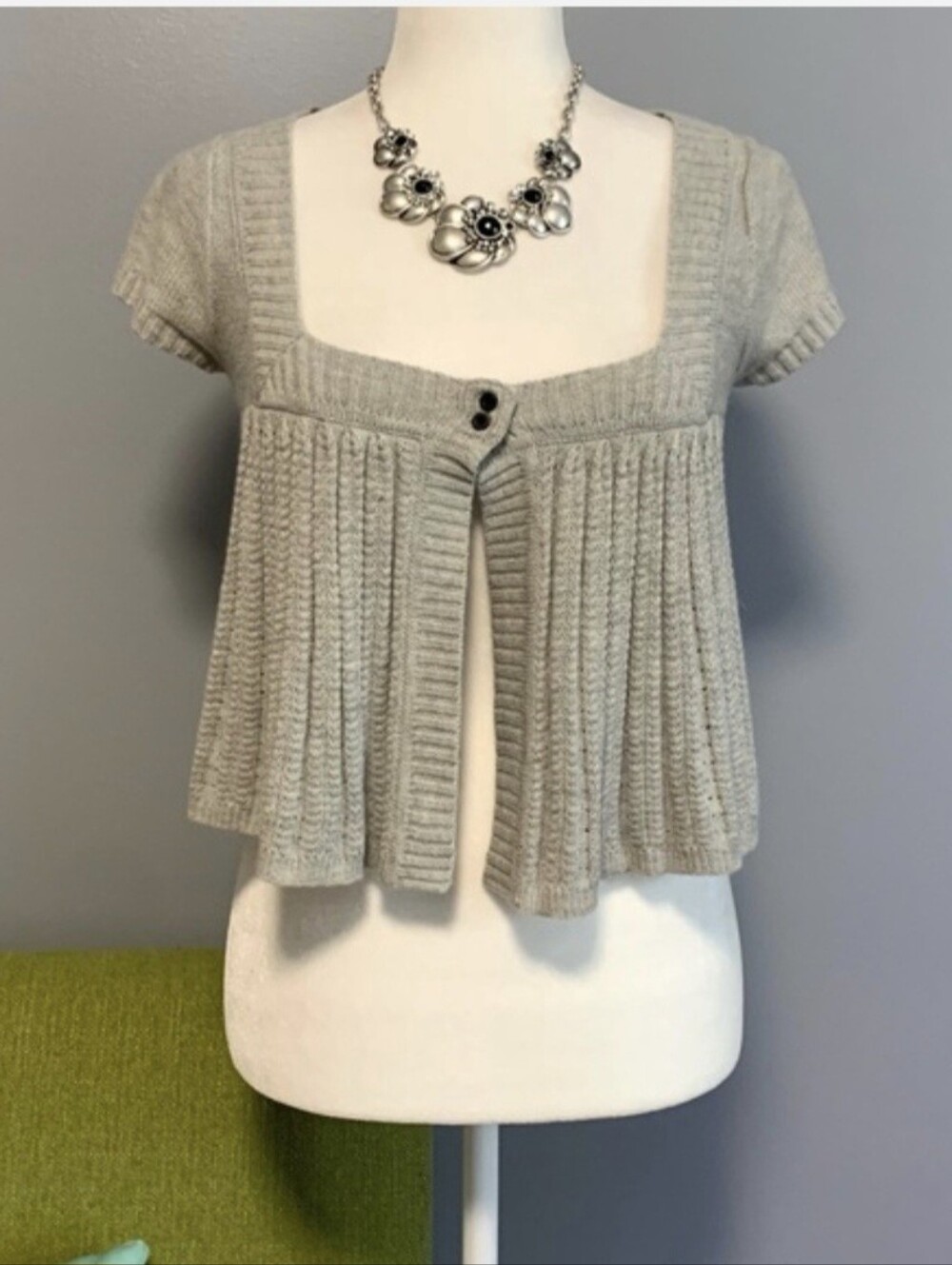 Abercrombie & Fitch Grey Cropped Cardigan Sweater